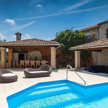 Casa de Férias Gospodi Radetići